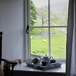 Crina Bottom - Offgrid Mountain Escape In The Yorkshire Dales National Park Hotel