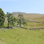 Crina Bottom - Offgrid Mountain Escape In The Yorkshire Dales National Park Hotel