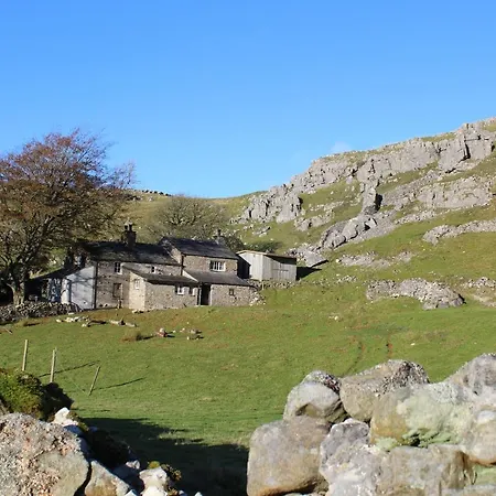 Crina Bottom - Offgrid Mountain Escape In The Yorkshire Dales National Park *